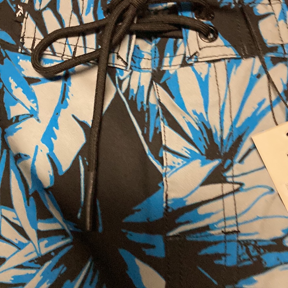 Swim trunks - Picture 5 of 10